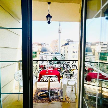 4 Llullat - City Center Apartment Pristina Kültér fotó