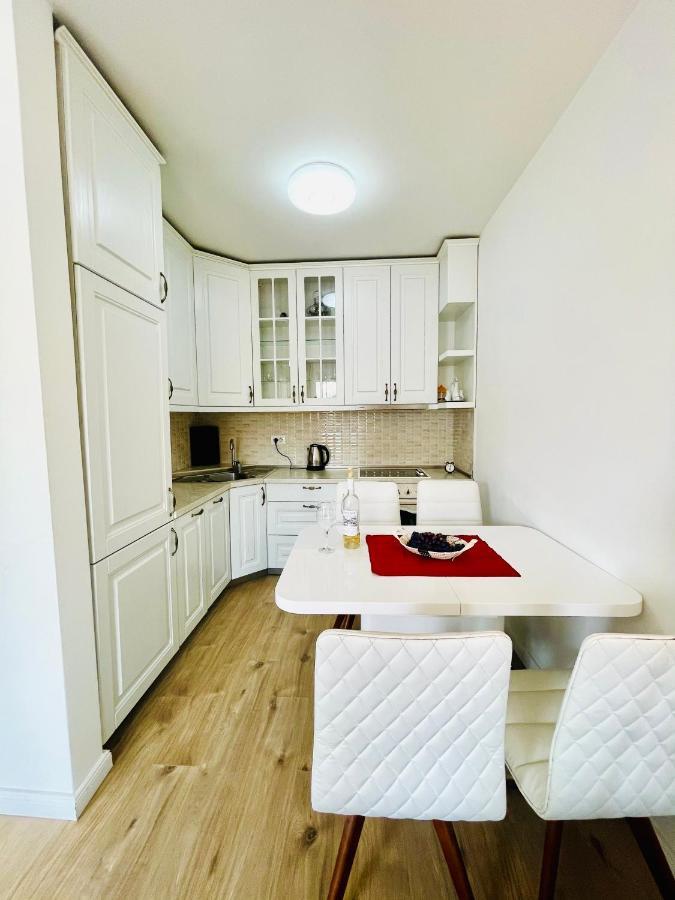4 Llullat - City Center Apartment Pristina Kültér fotó
