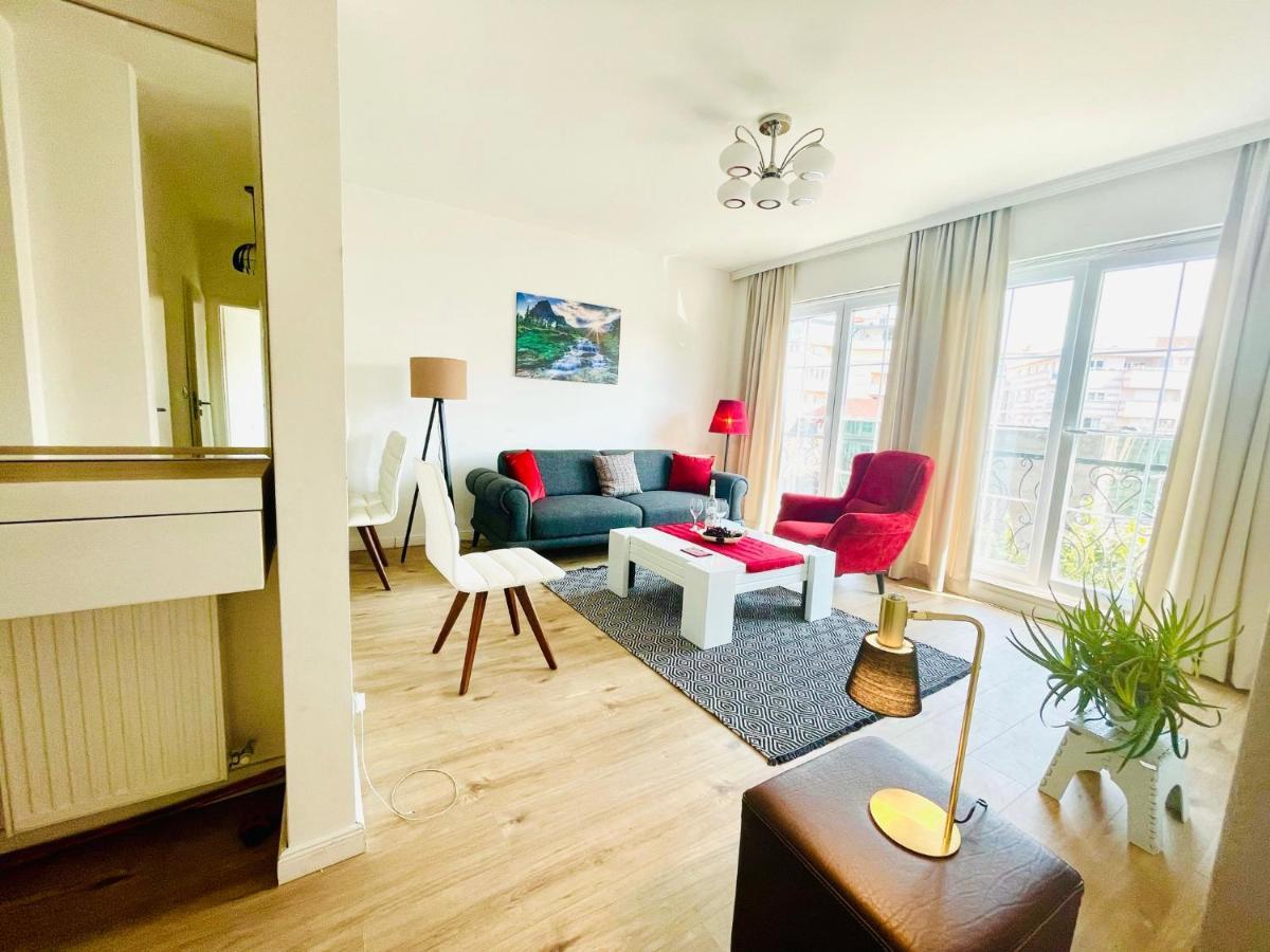 4 Llullat - City Center Apartment Pristina Kültér fotó