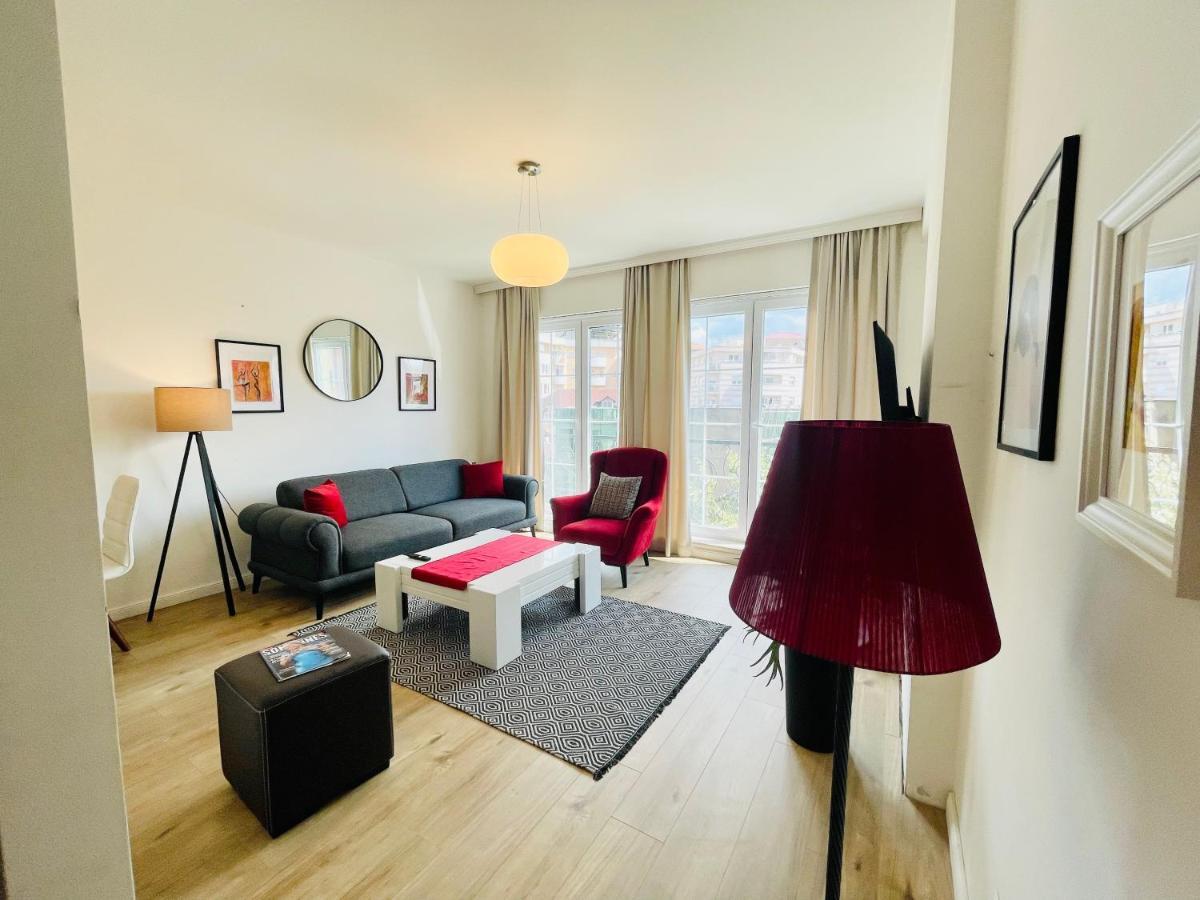 4 Llullat - City Center Apartment Pristina Kültér fotó