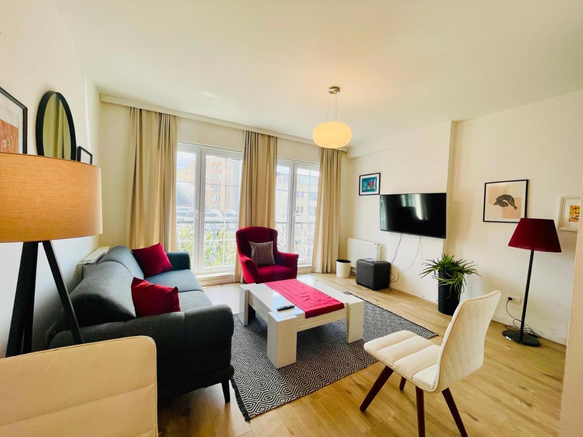 4 Llullat - City Center Apartment Pristina Kültér fotó